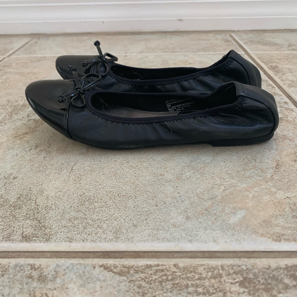 Flats - Picture 2 of 3